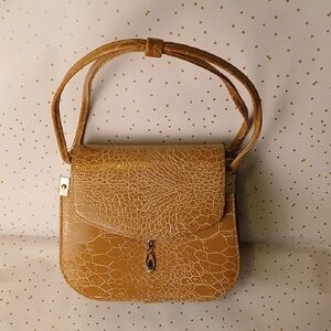Elegant Tan Crocodile Pattern Shoulder Bag